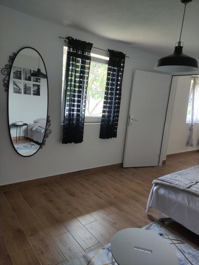 Apartment Ela *